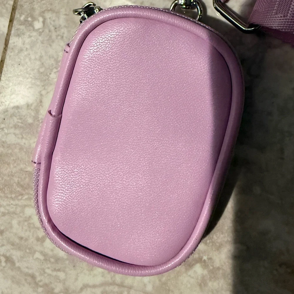 LIKE NEW! Steve Madden Quilted Crossbody Tote in Lilac - Picture 5 of 11